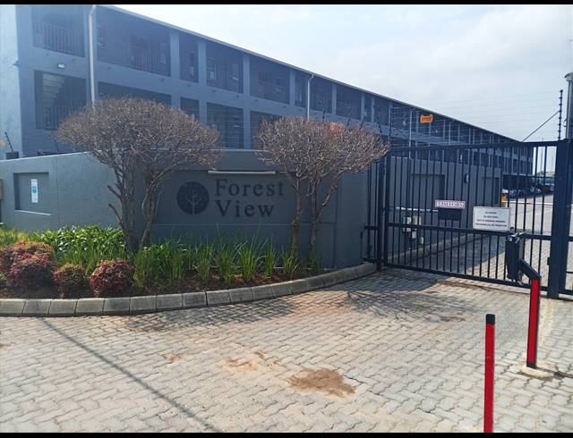 1 BEDROOM STUDIO APARTMENT FOR SALE IN TURFFONTEIN